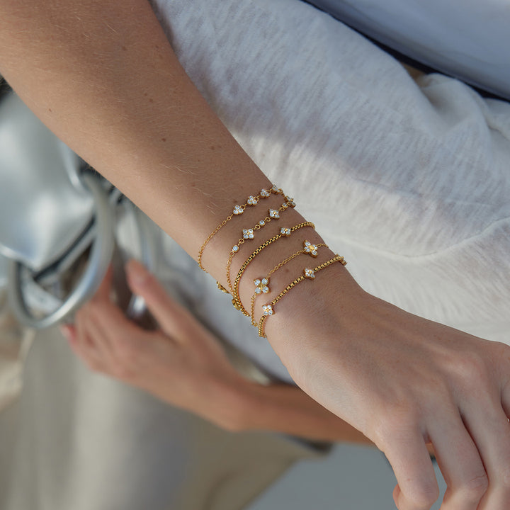 Alba Blossom Station Bracelet