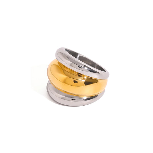 Mistral Ribbed Dome Ring